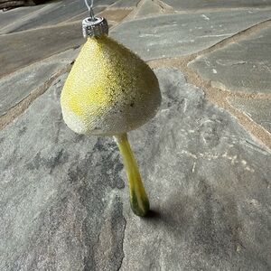 New🌟Terrain- Anthropologie- Festive Gold Mushroom Ornament